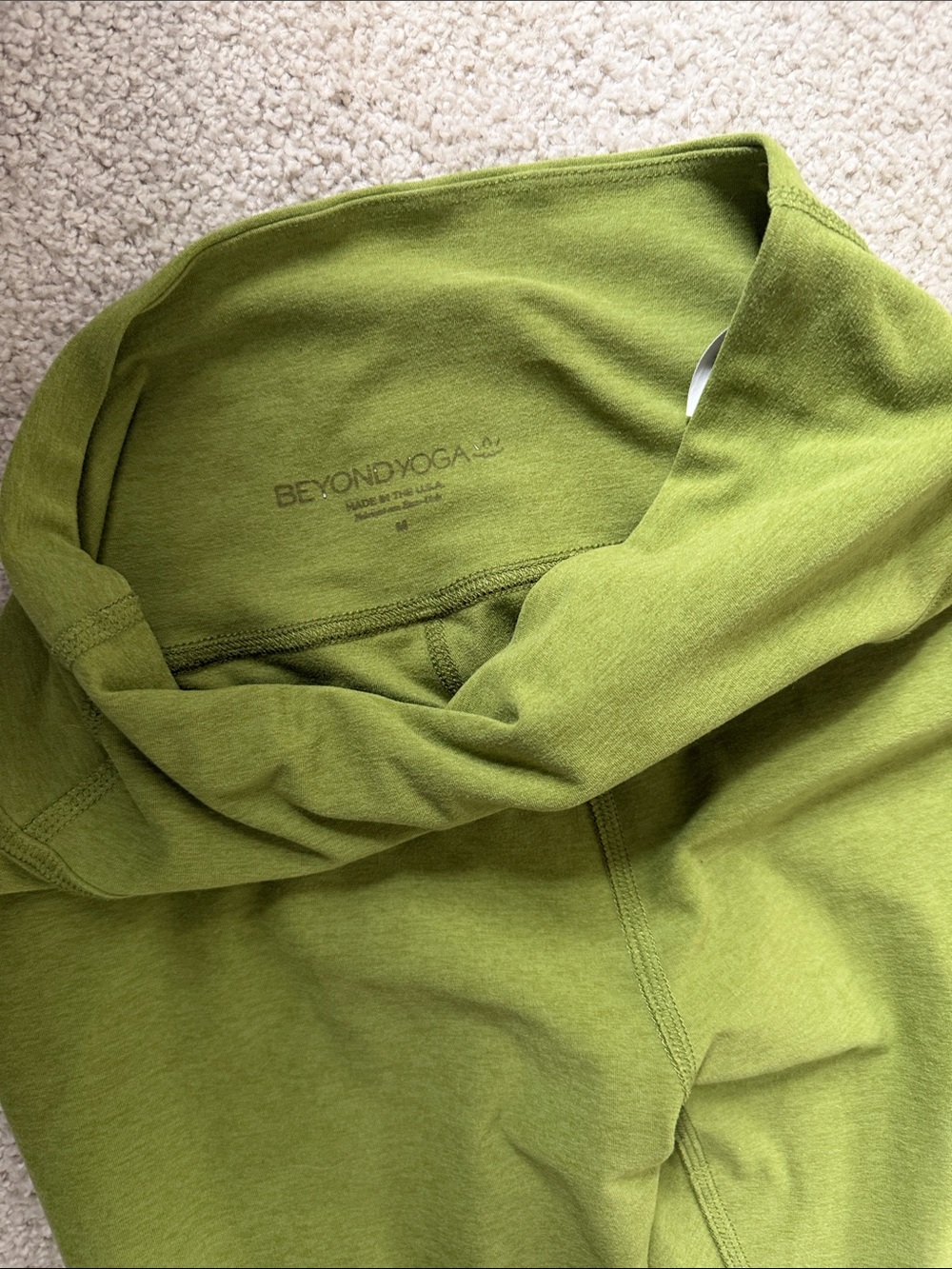 Beyond Yoga Fern Green Set - Picture 6 of 6